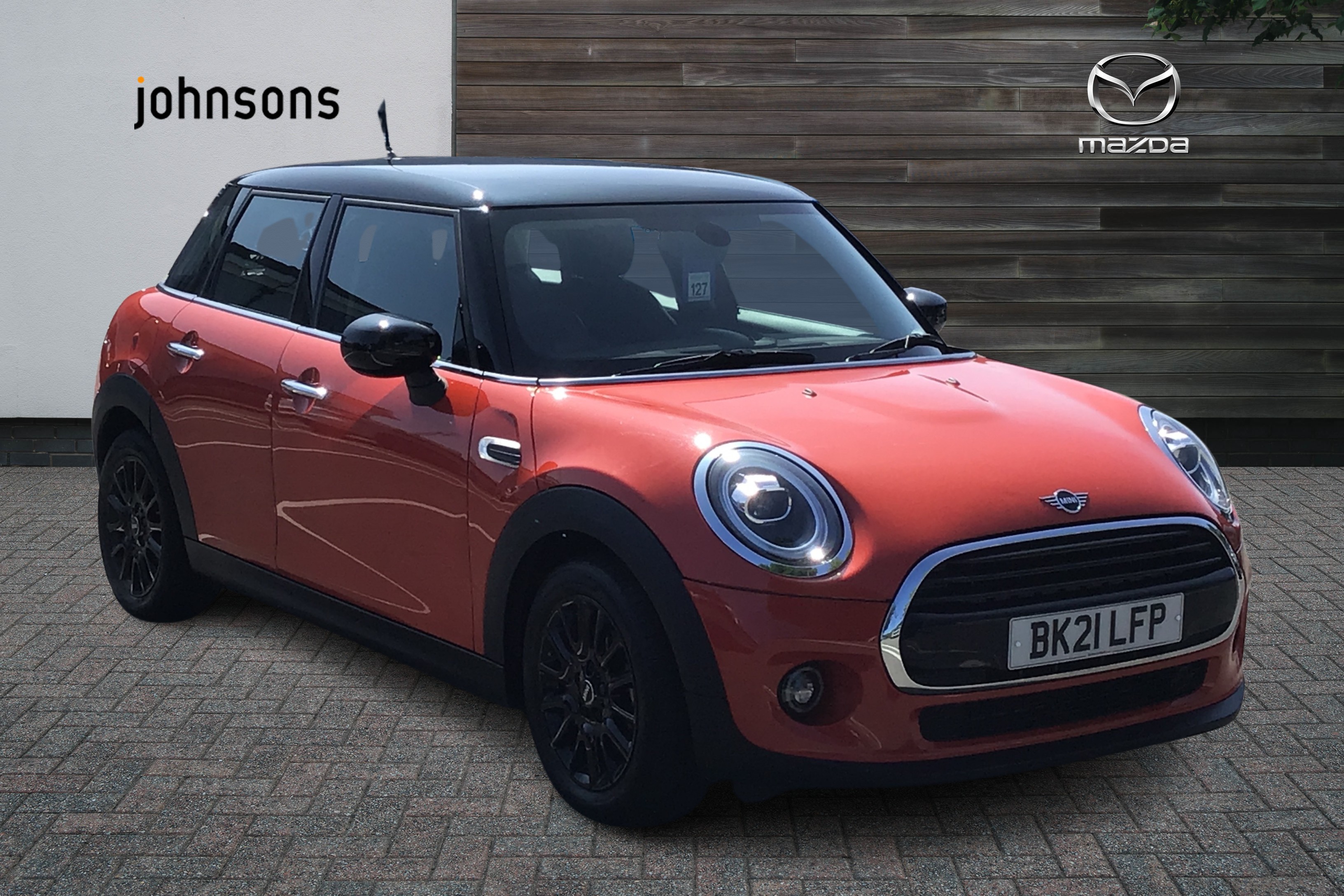 Main listing image - MINI Hatchback 5dr