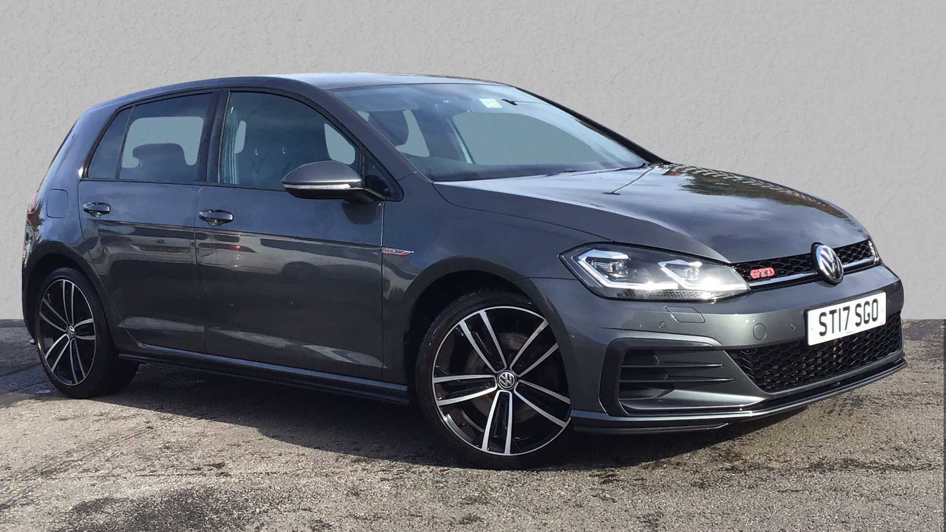 Main listing image - Volkswagen Golf