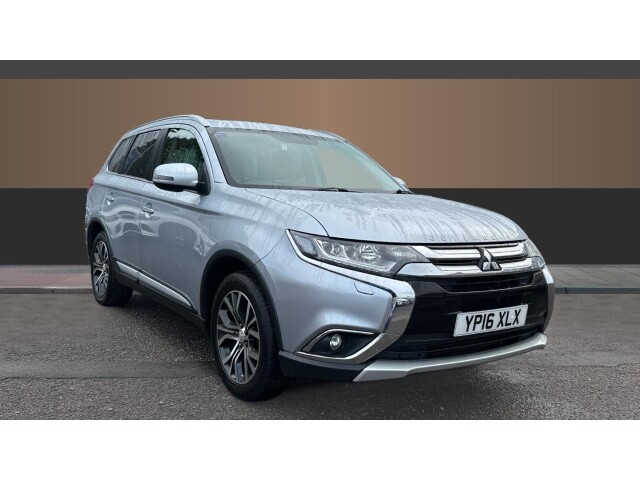 Main listing image - Mitsubishi Outlander