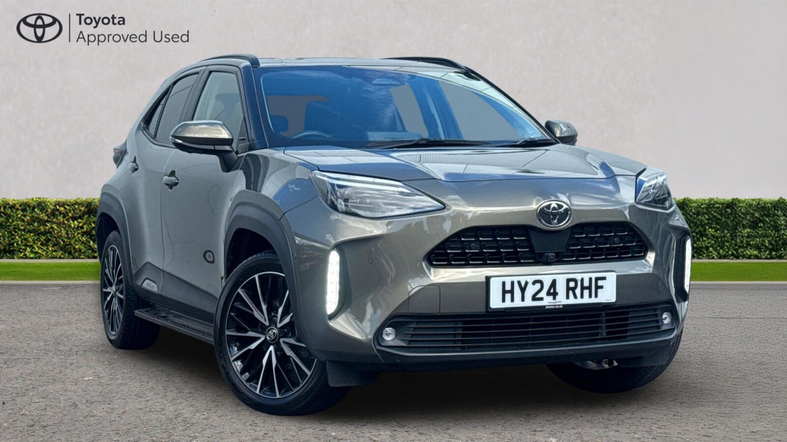 Main listing image - Toyota Yaris Cross