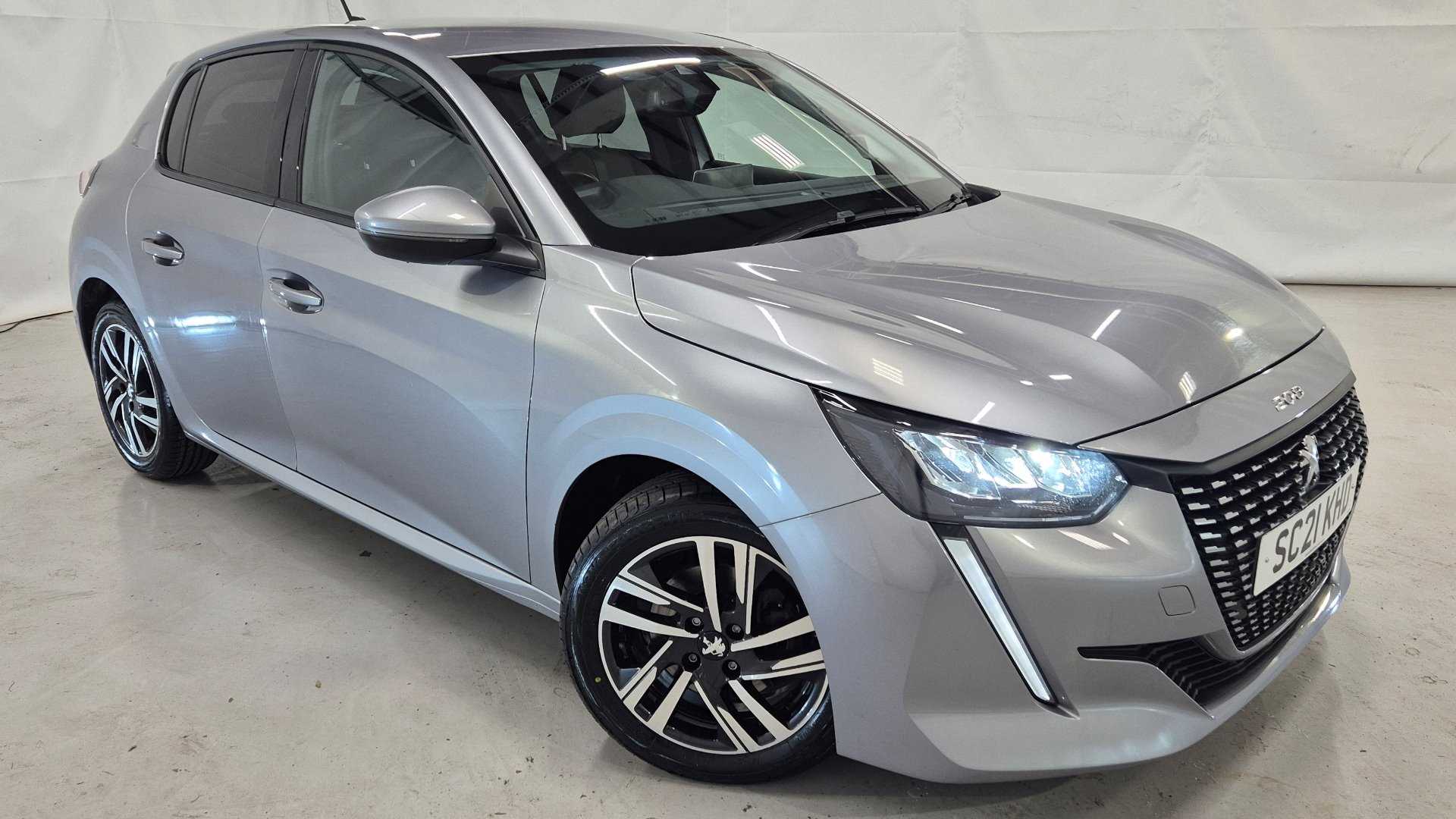 Main listing image - Peugeot 208
