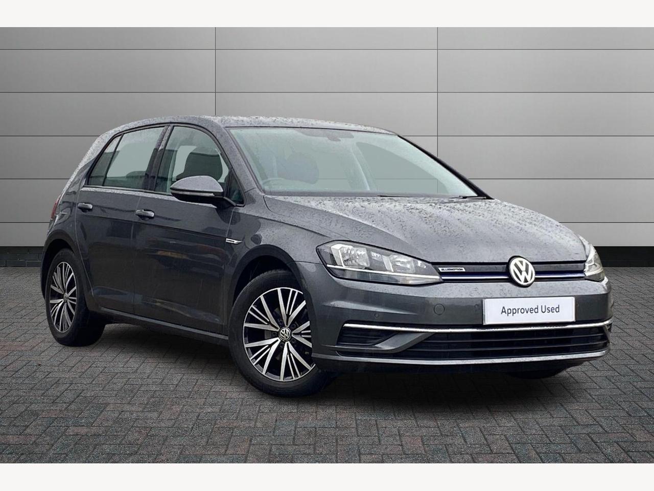 Main listing image - Volkswagen Golf