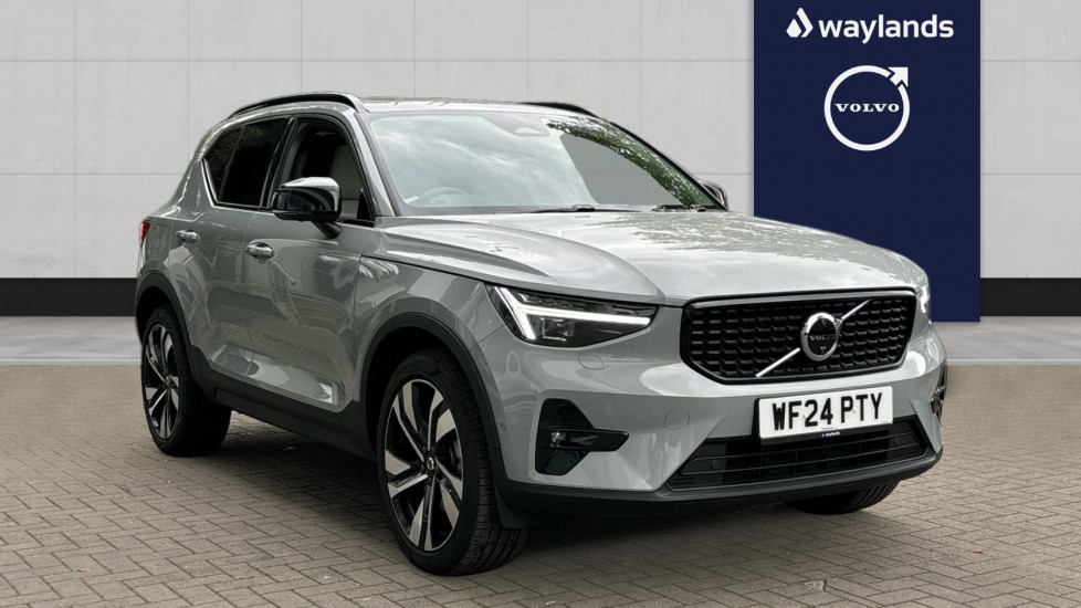 Main listing image - Volvo XC40