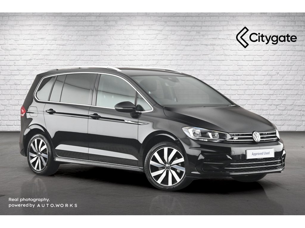 Main listing image - Volkswagen Touran