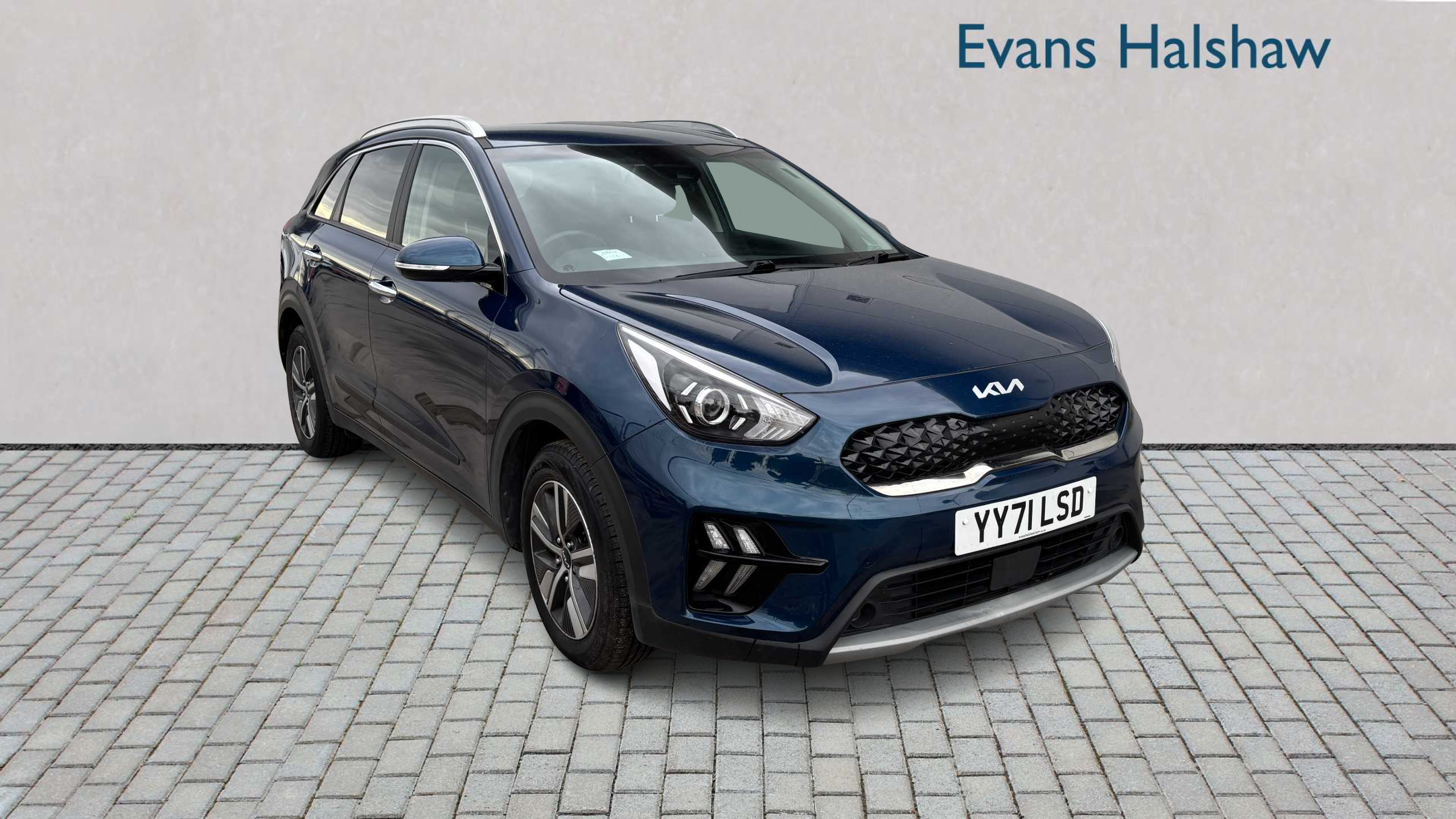 Main listing image - Kia Niro