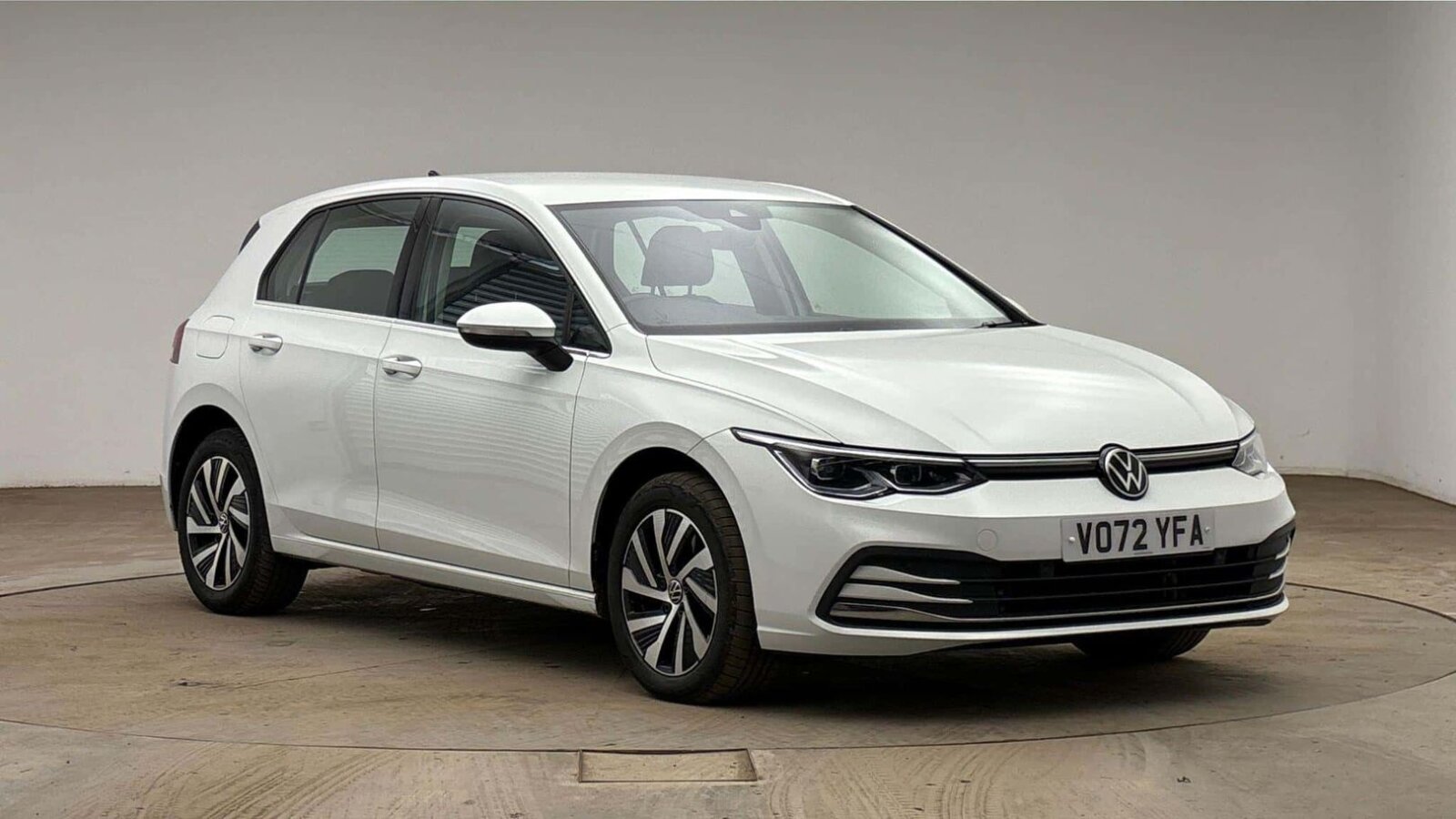 Main listing image - Volkswagen Golf