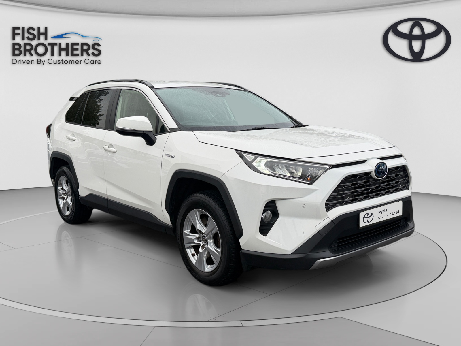 Main listing image - Toyota RAV4