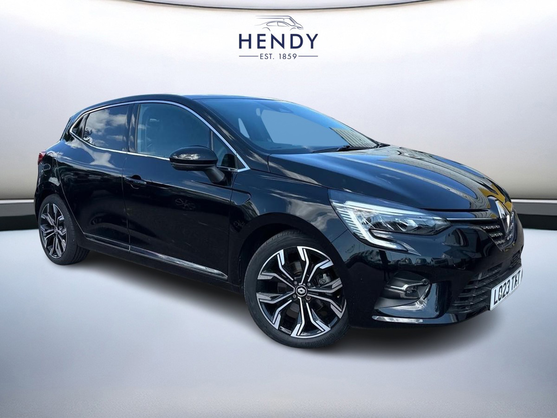 Main listing image - Renault Clio