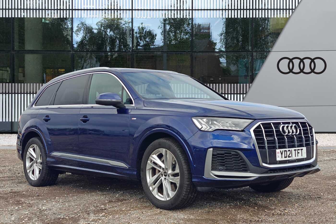 Main listing image - Audi Q7