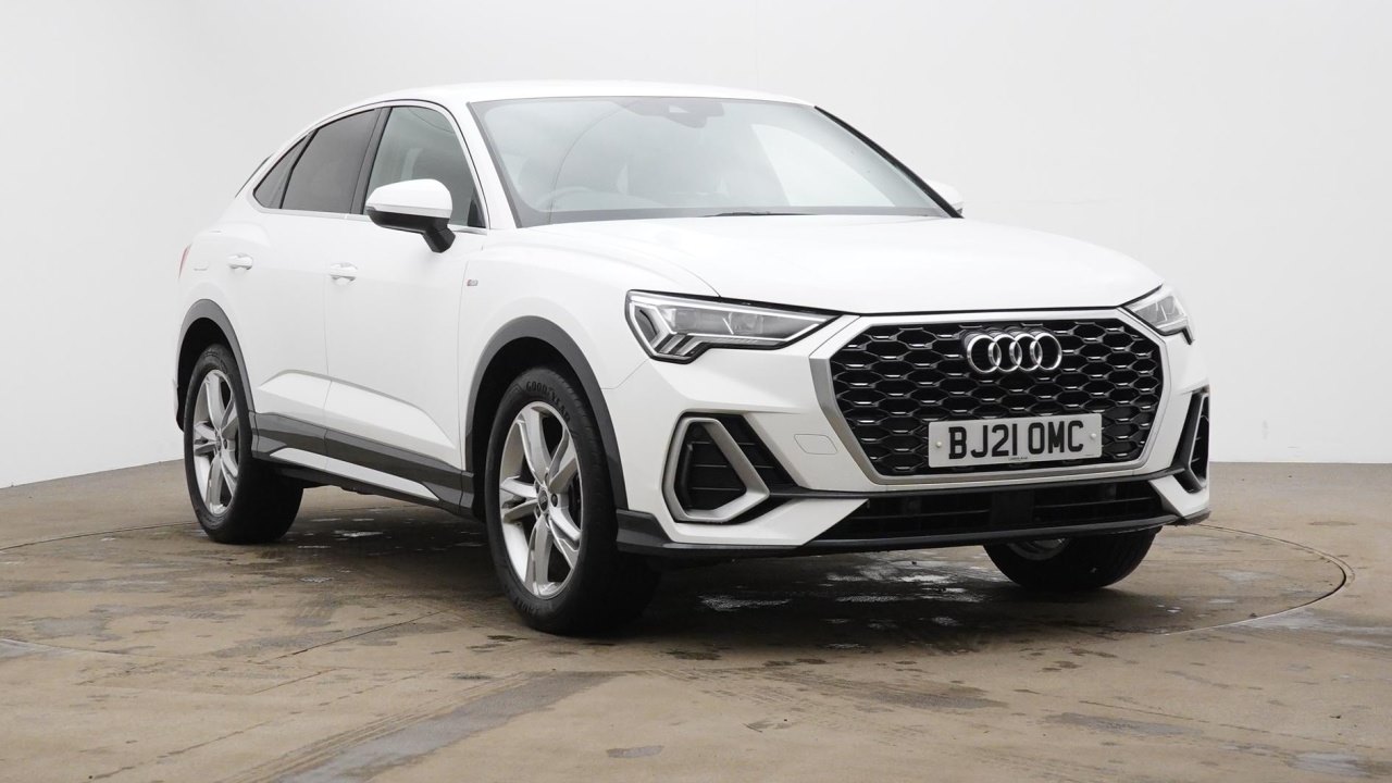 Main listing image - Audi Q3