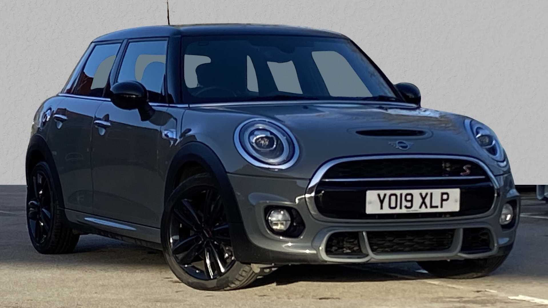 Main listing image - MINI Hatchback 5dr