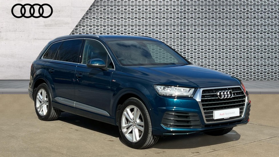 Main listing image - Audi Q7