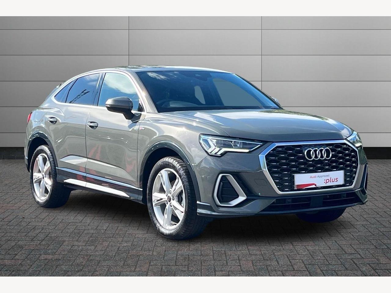 Main listing image - Audi Q3