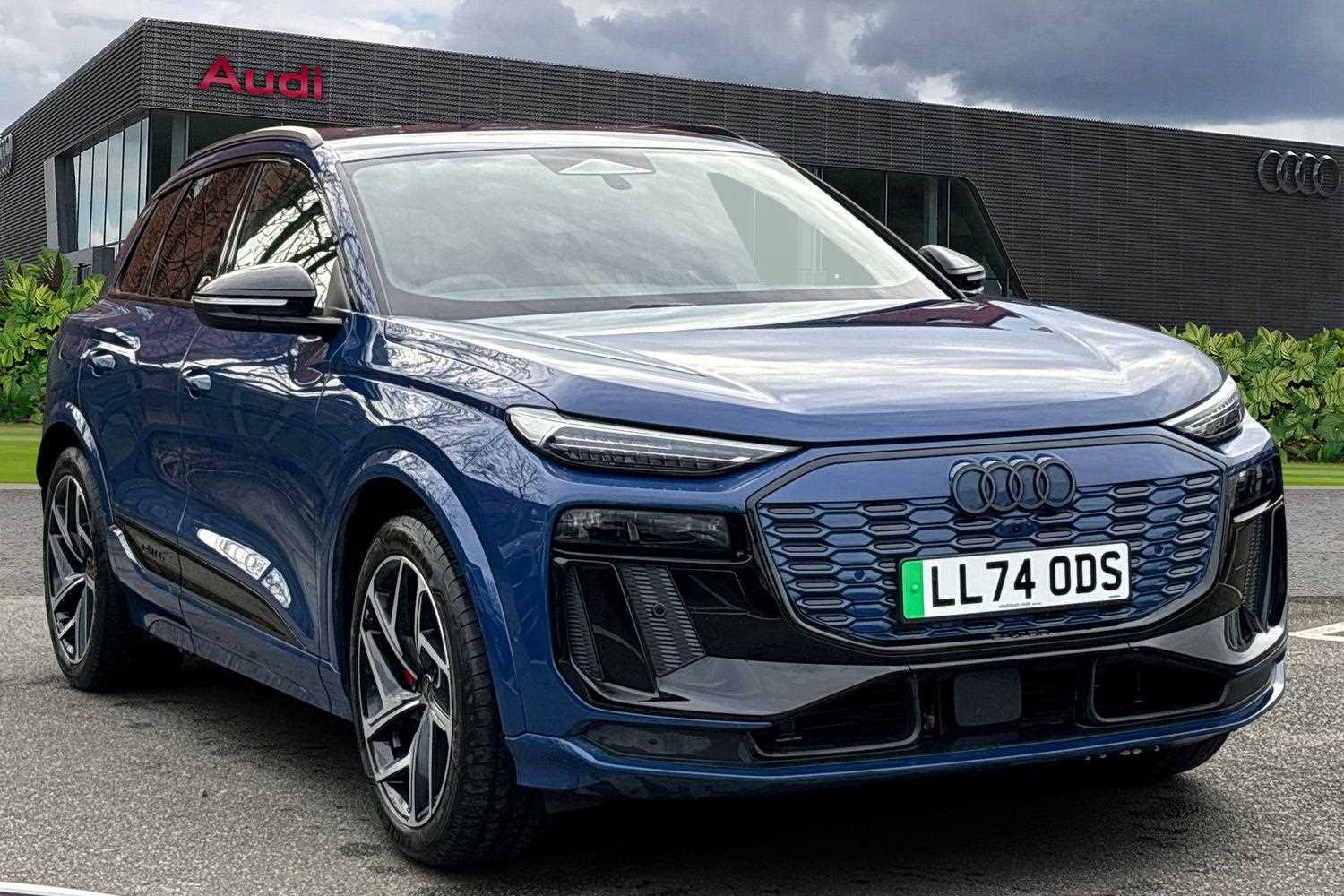 Main listing image - Audi Q6 e-tron