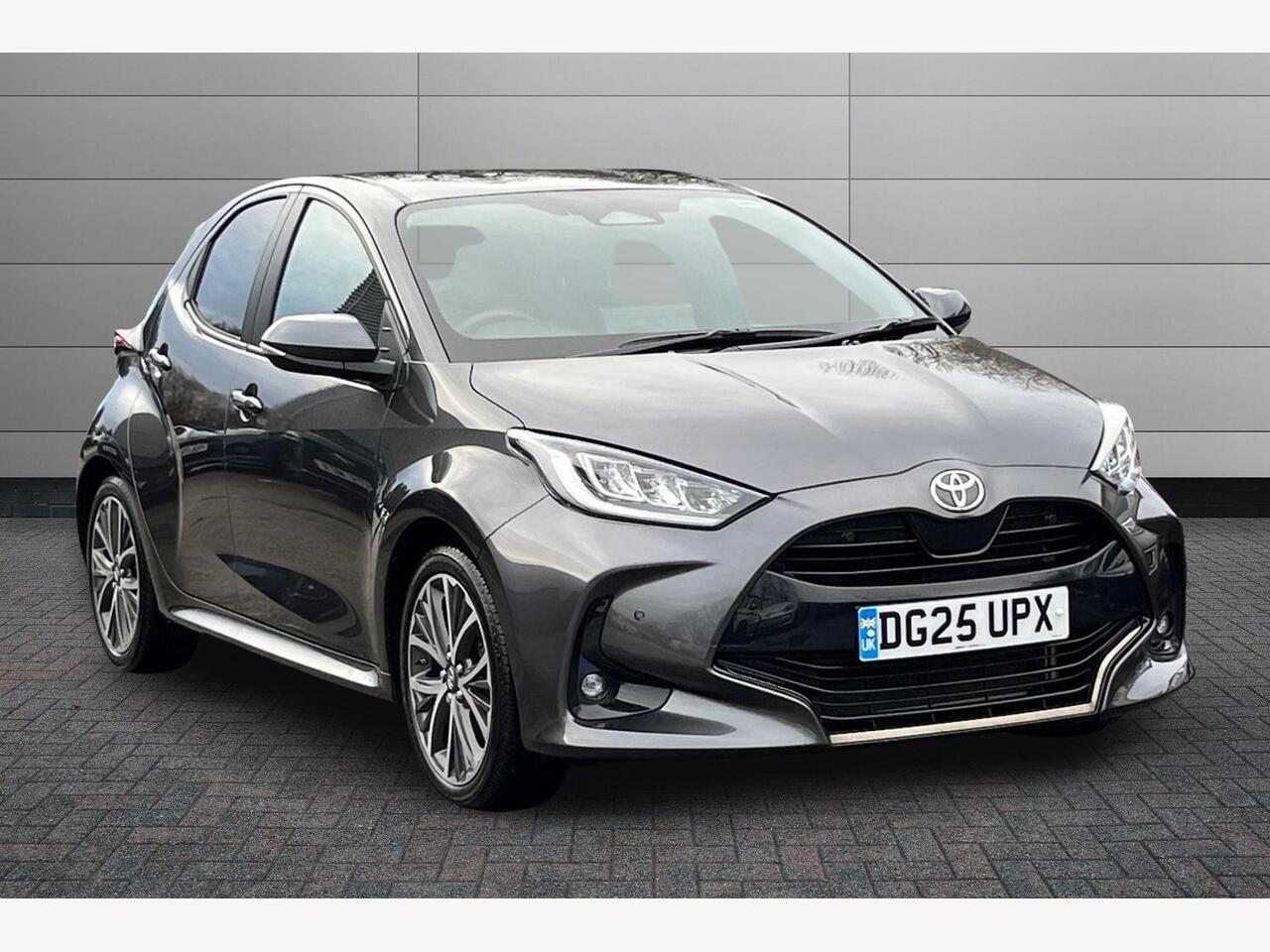 Main listing image - Toyota Yaris