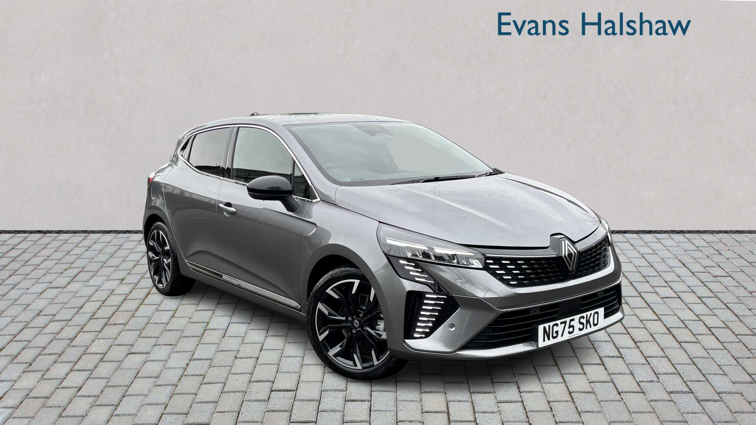 Main listing image - Renault Clio