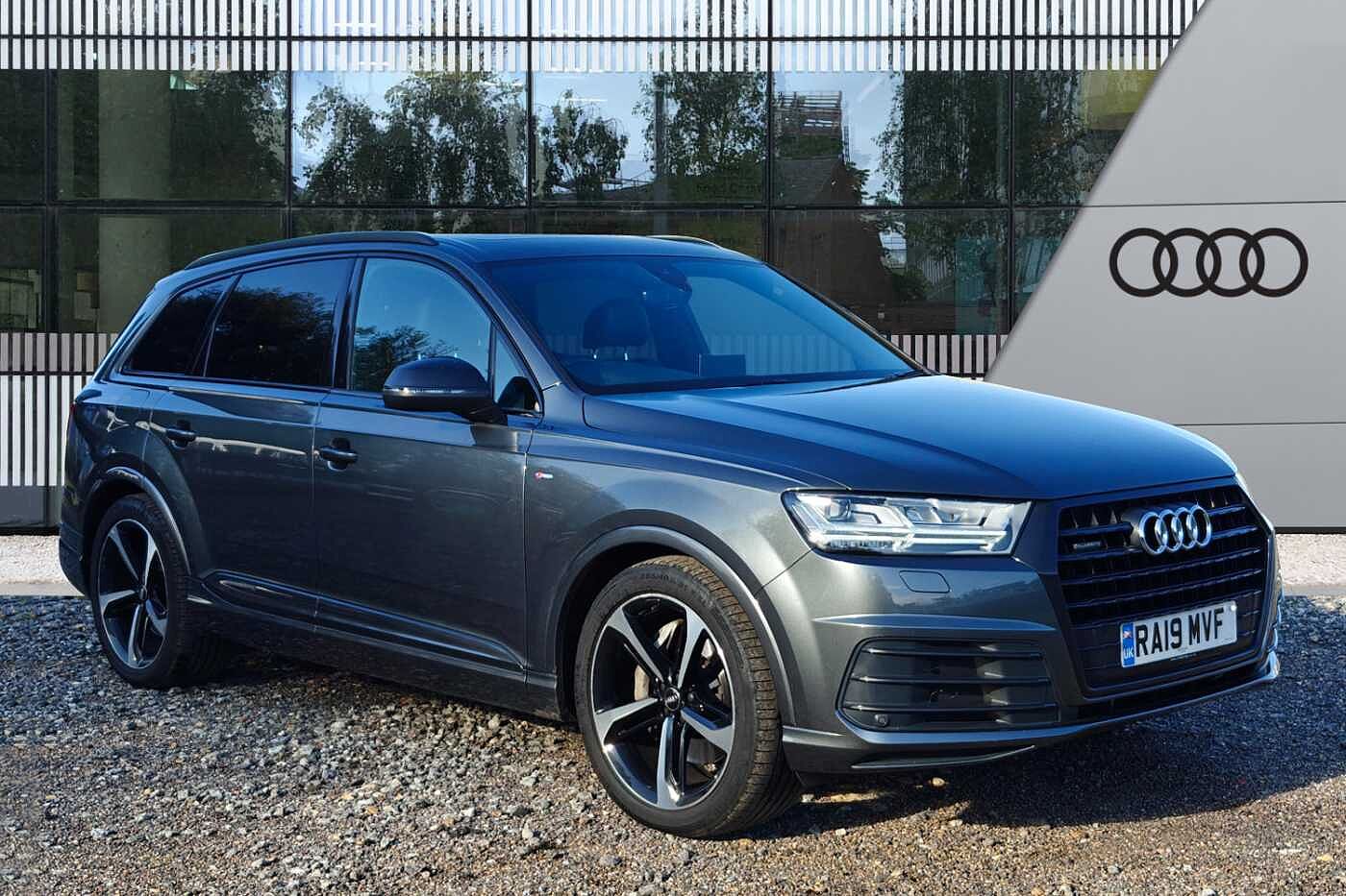 Main listing image - Audi Q7