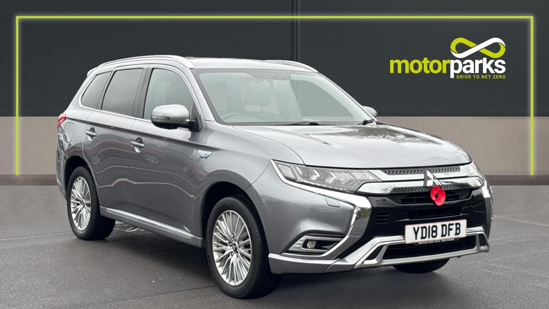 Main listing image - Mitsubishi Outlander