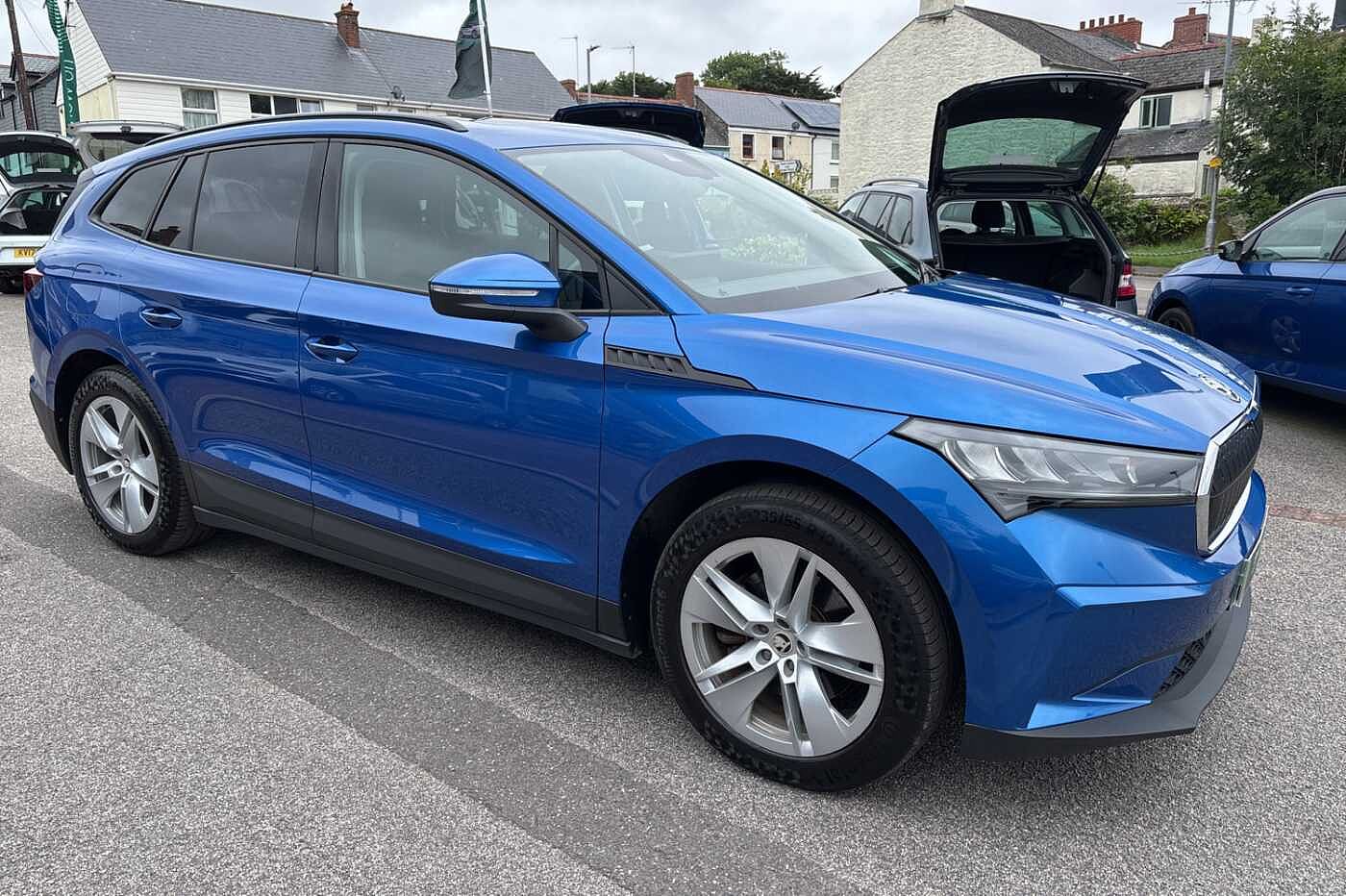 Main listing image - Skoda Enyaq