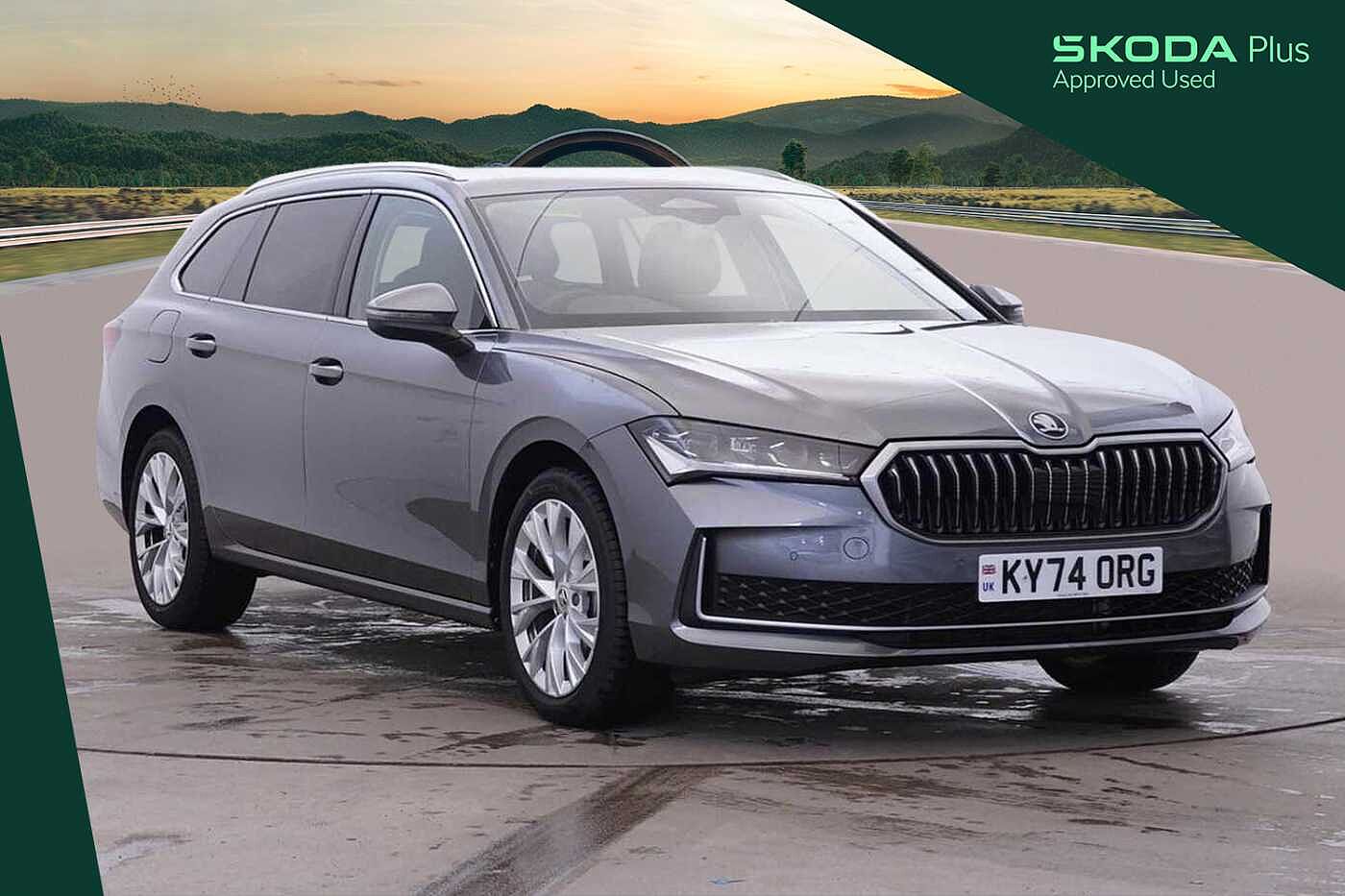 Main listing image - Skoda Superb Estate