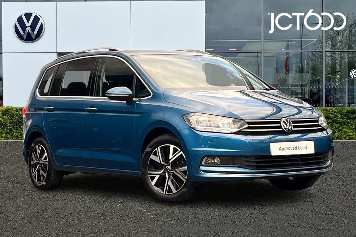 Main listing image - Volkswagen Touran
