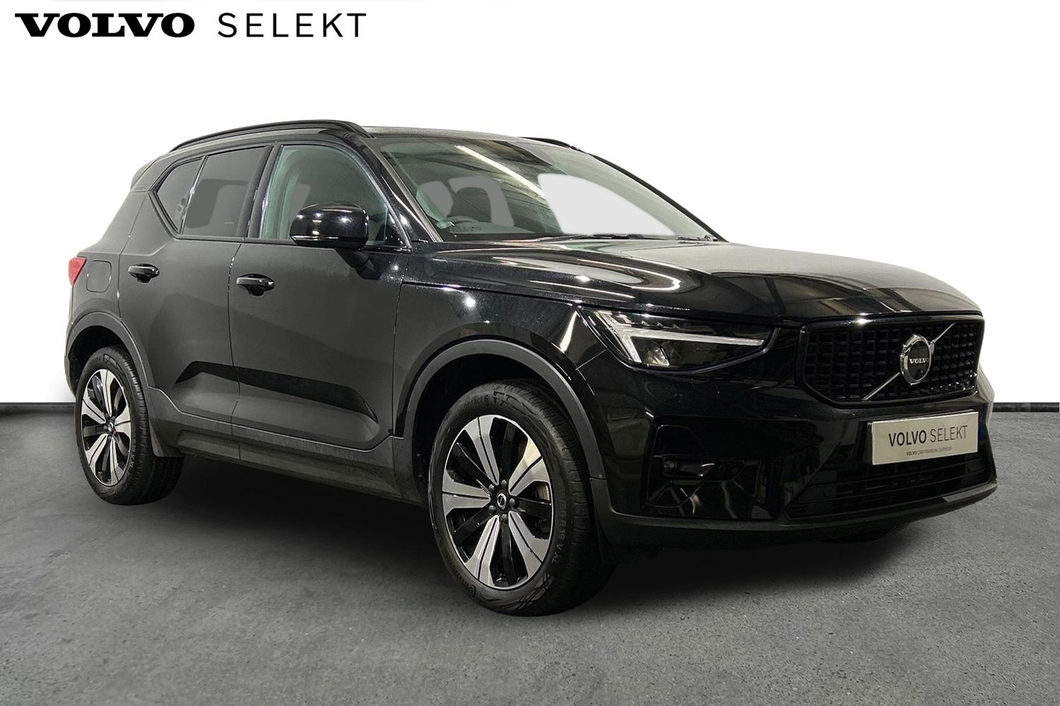 Main listing image - Volvo XC40 Recharge