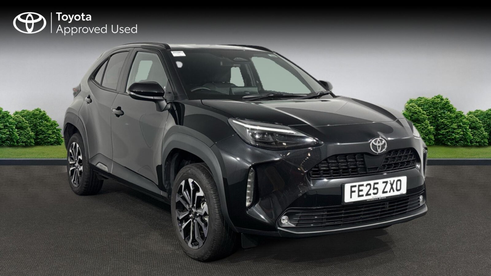 Main listing image - Toyota Yaris Cross