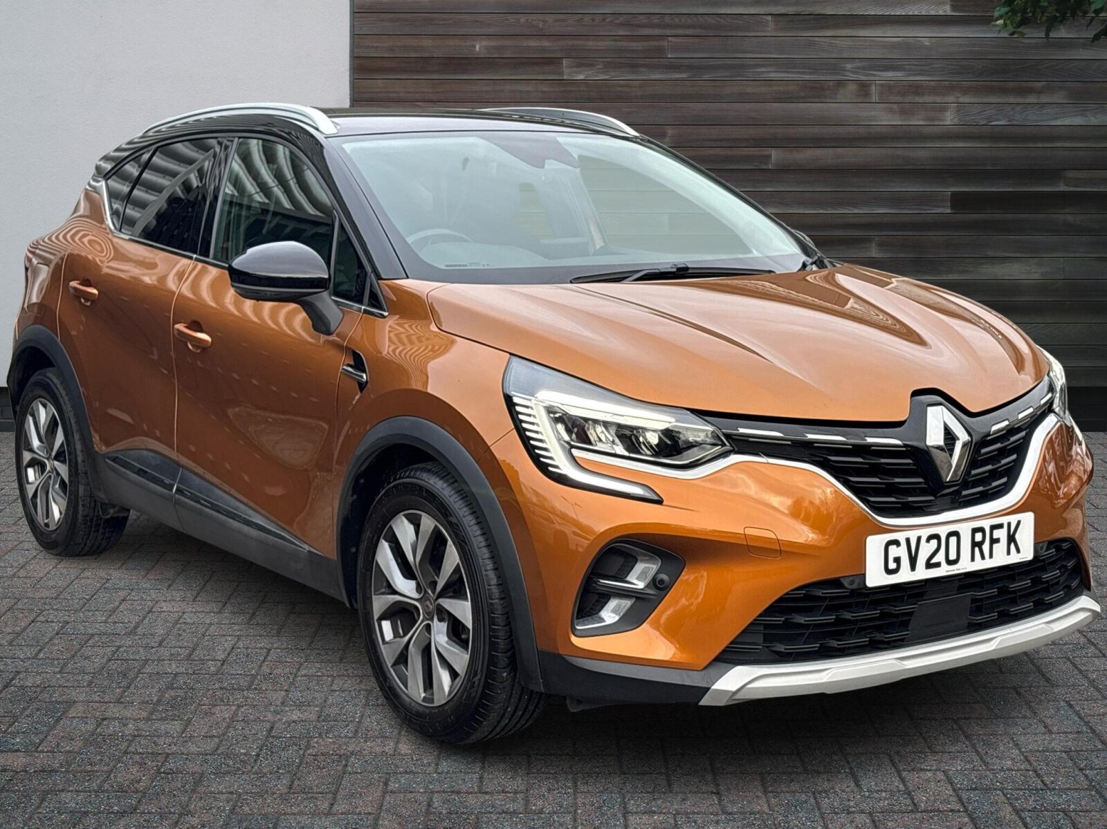 Main listing image - Renault Captur