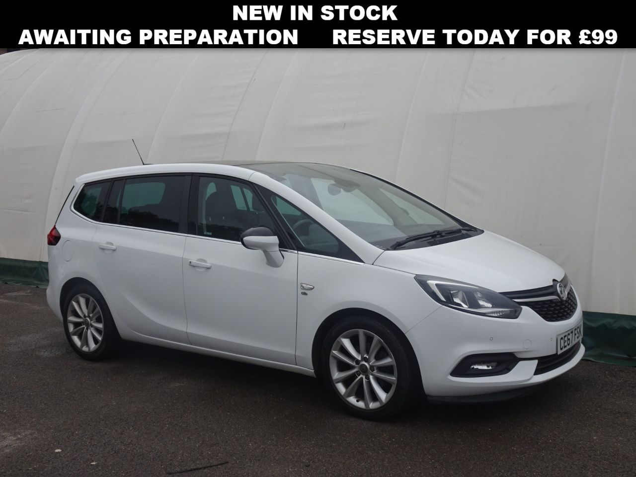 Main listing image - Vauxhall Zafira