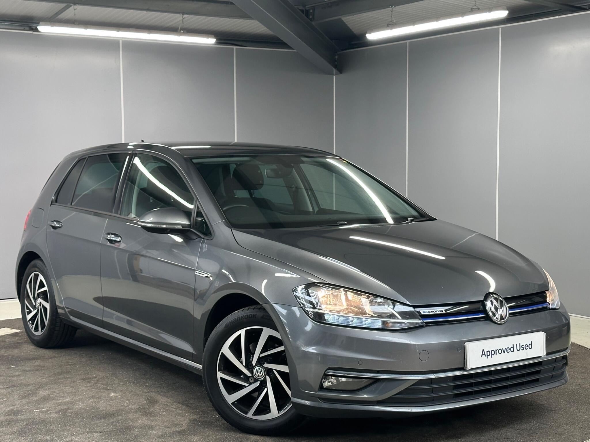Main listing image - Volkswagen Golf