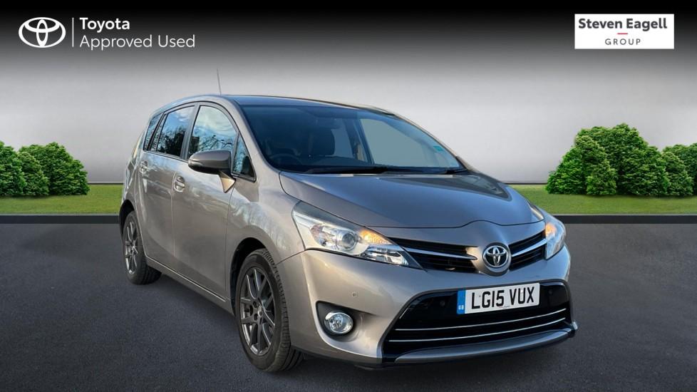 Main listing image - Toyota Verso