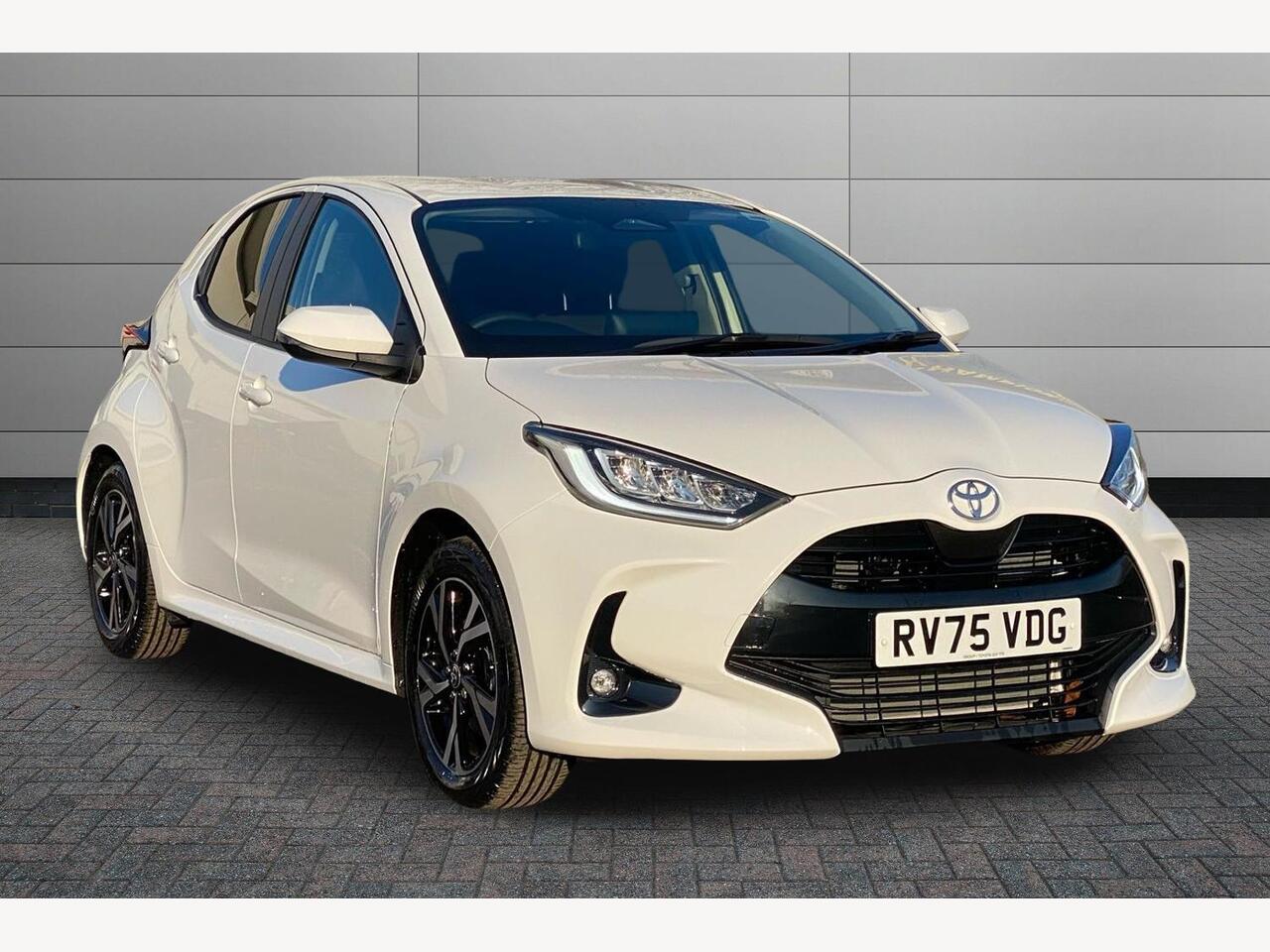 Main listing image - Toyota Yaris
