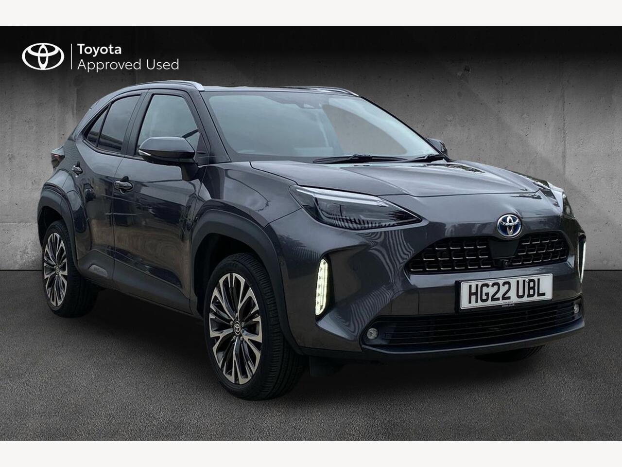 Main listing image - Toyota Yaris Cross