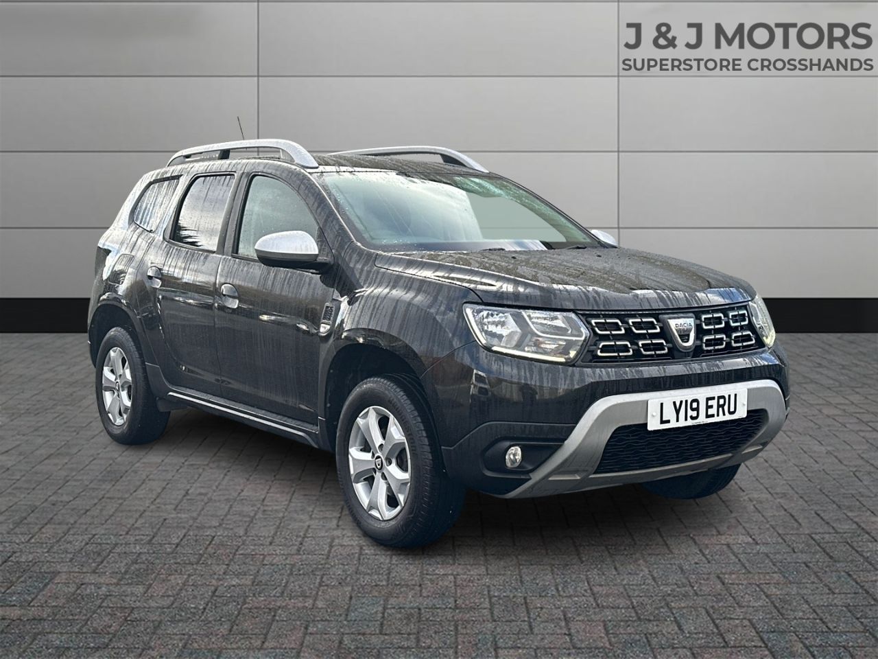 Main listing image - Dacia Duster