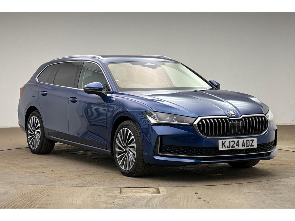 Main listing image - Skoda Superb