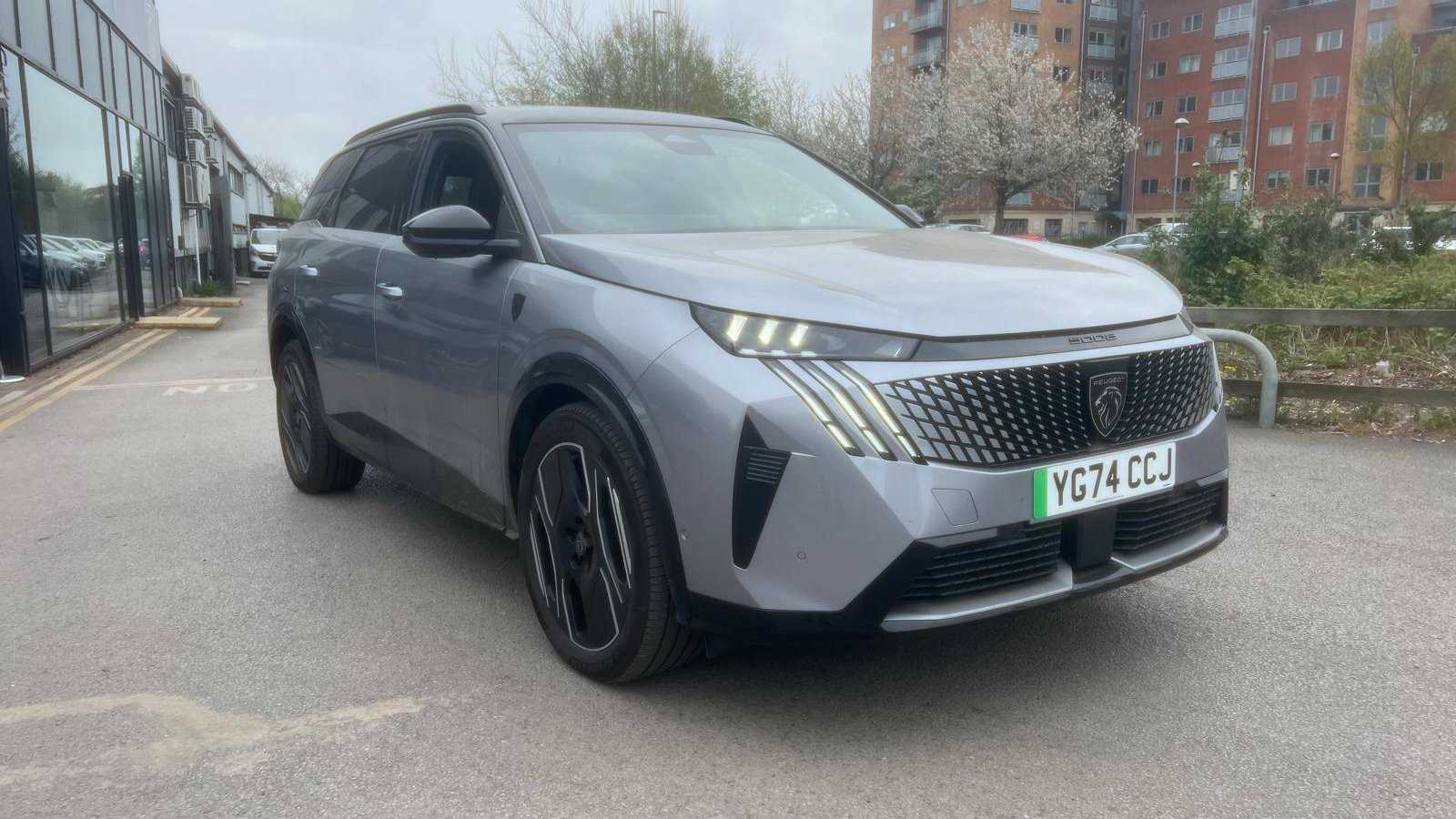 Main listing image - Peugeot 5008
