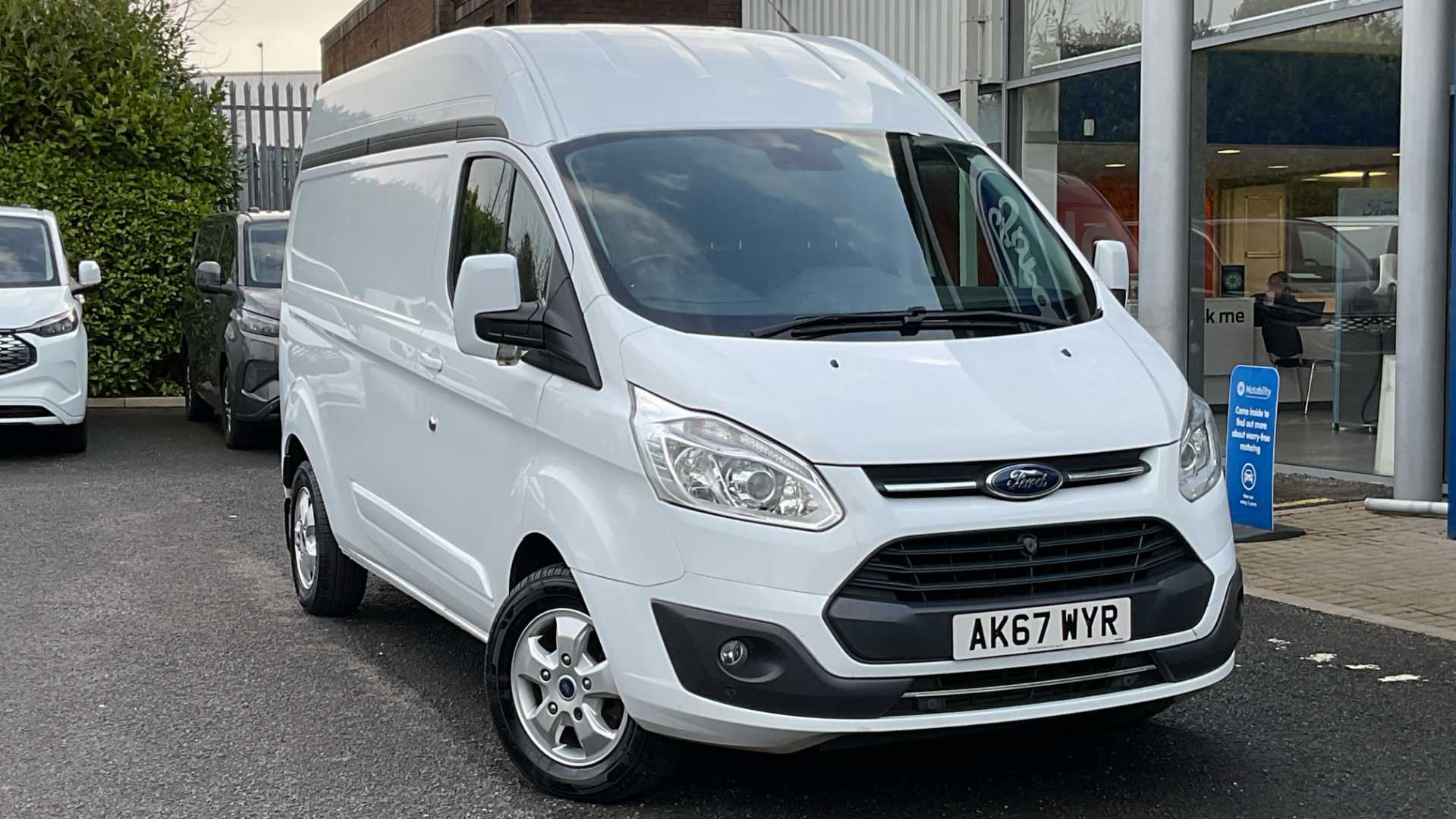 Main listing image - Ford Transit Custom