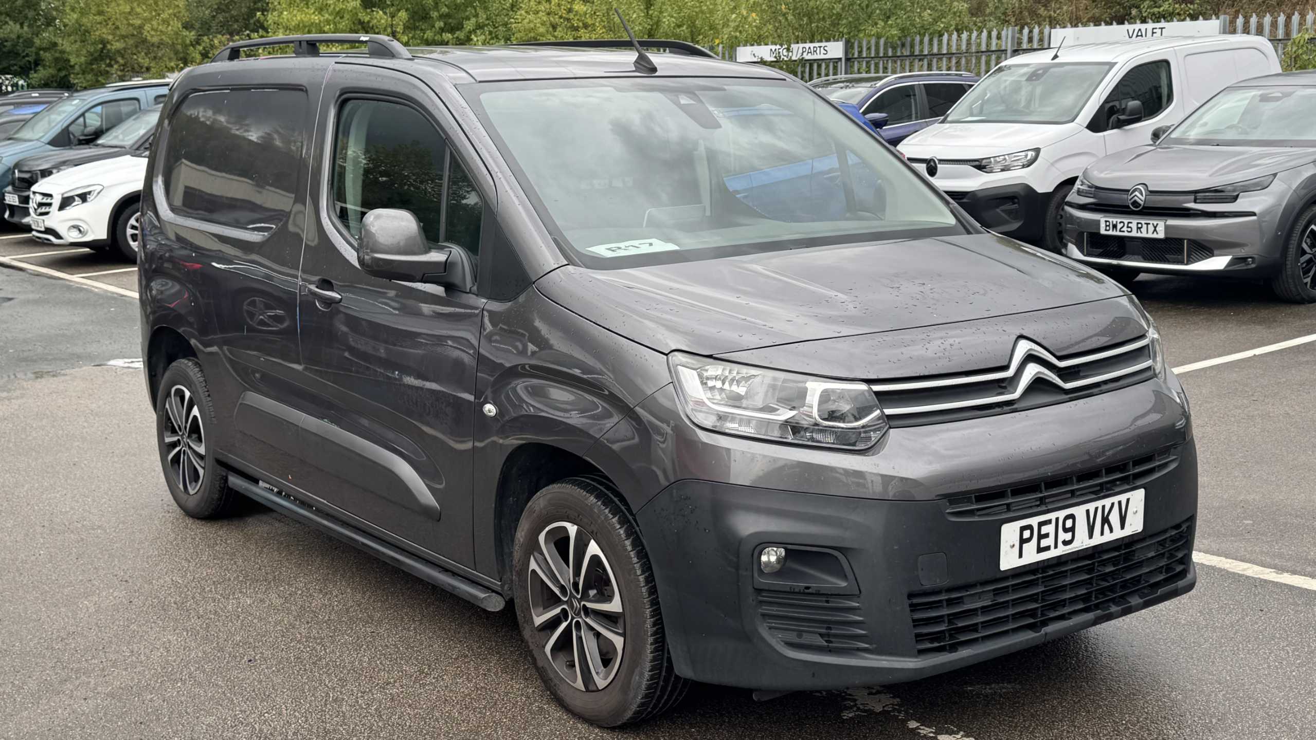 Main listing image - Citroen Berlingo Van