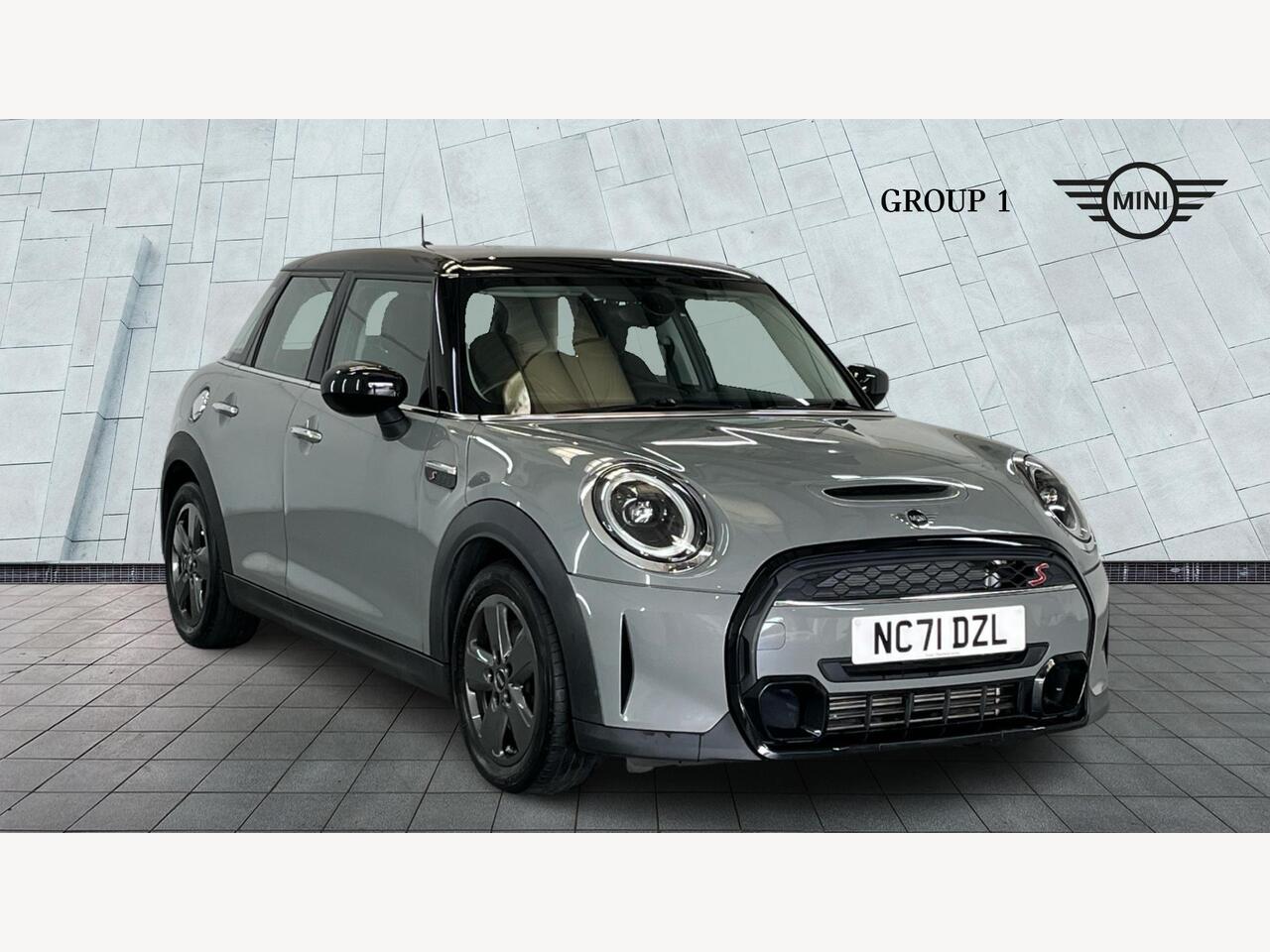 Main listing image - MINI Hatchback