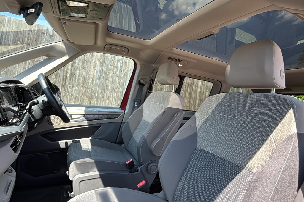 Main listing image - Volkswagen Multivan