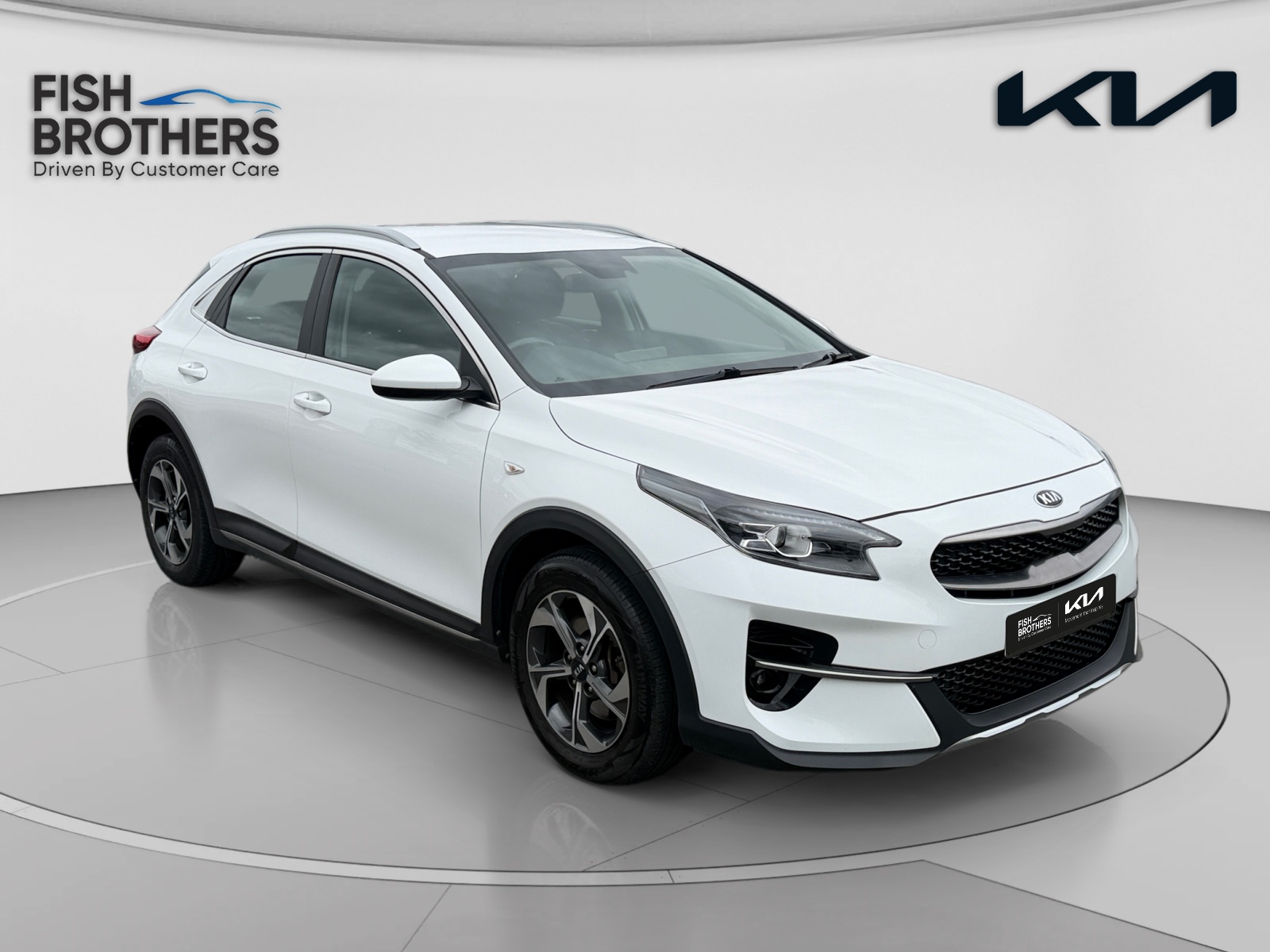 Main listing image - Kia XCeed
