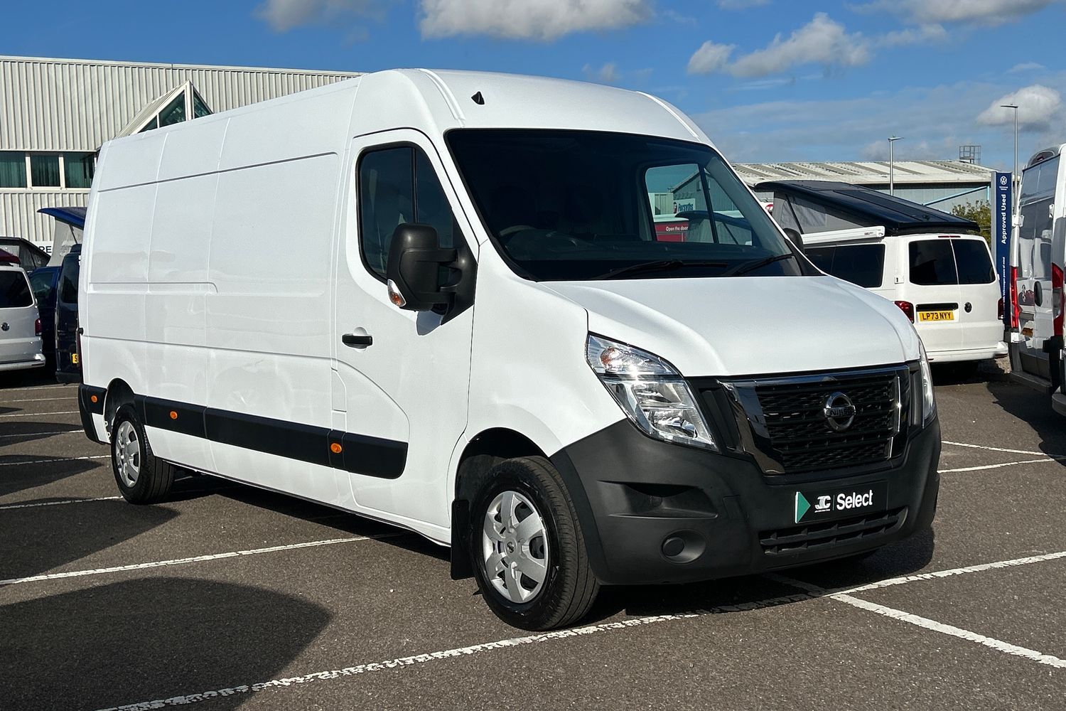 Main listing image - Nissan Interstar