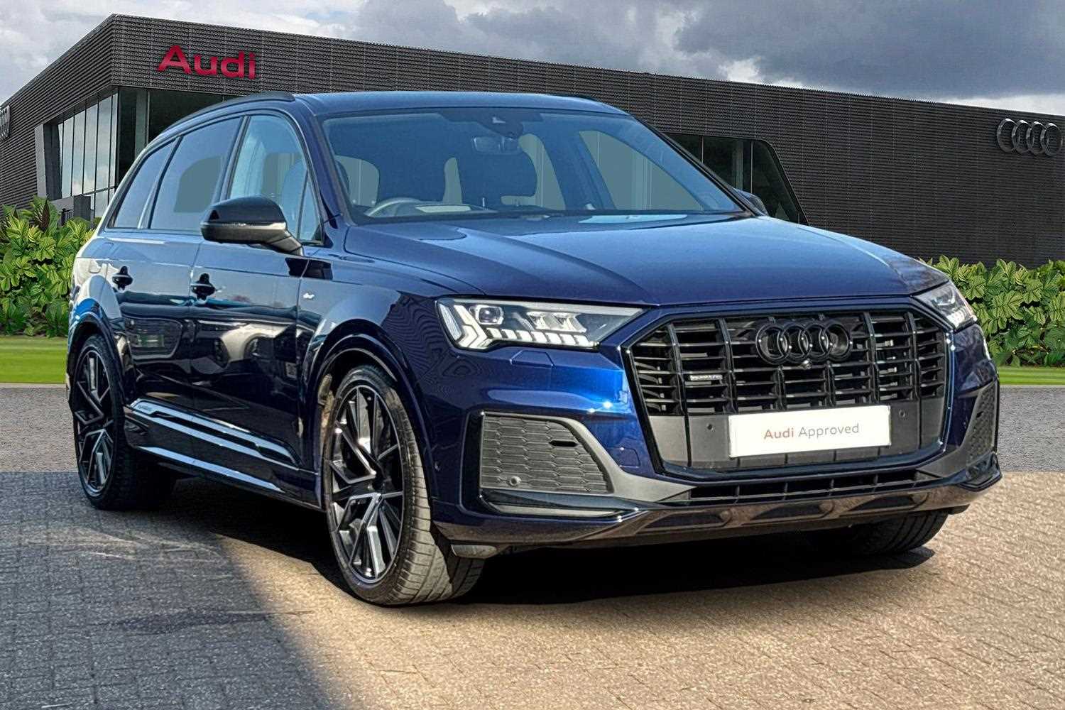 Main listing image - Audi Q7