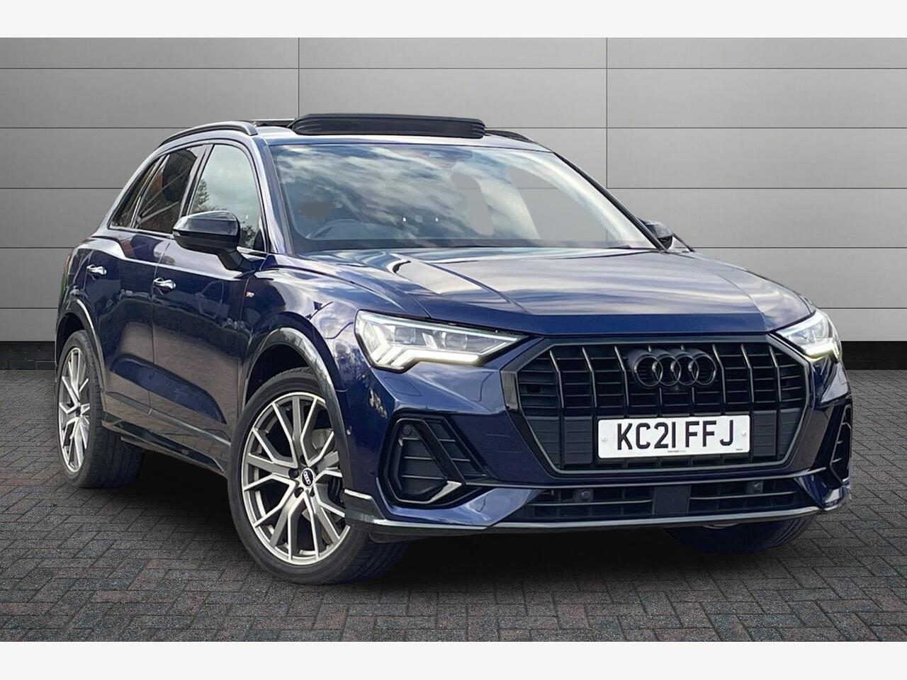 Main listing image - Audi Q3