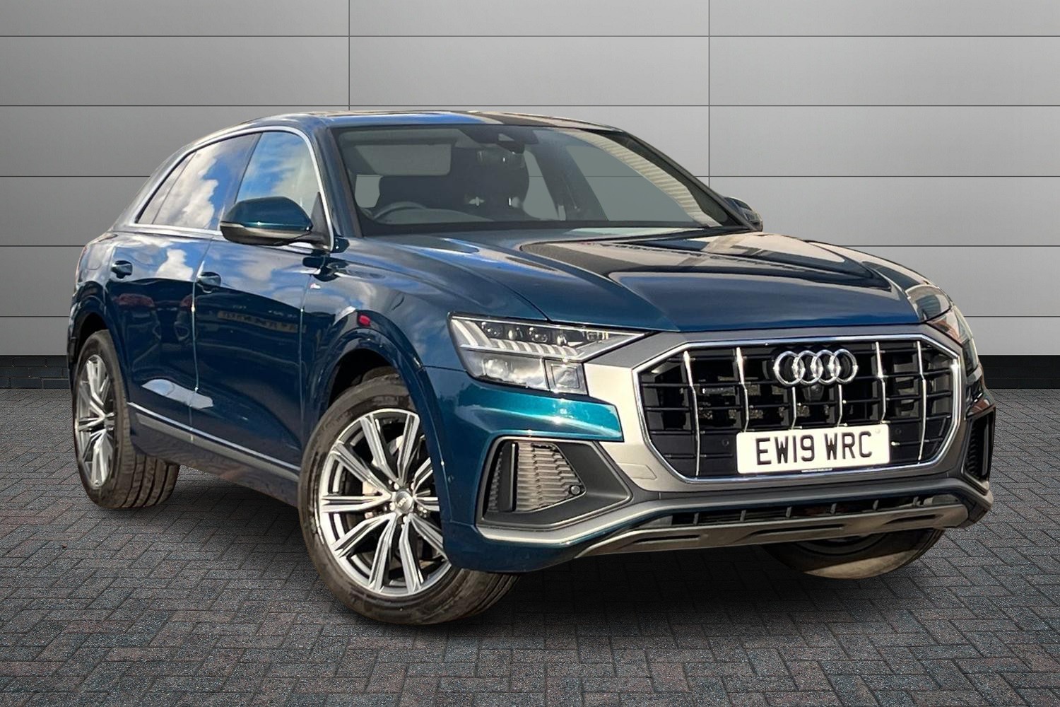 Main listing image - Audi Q8