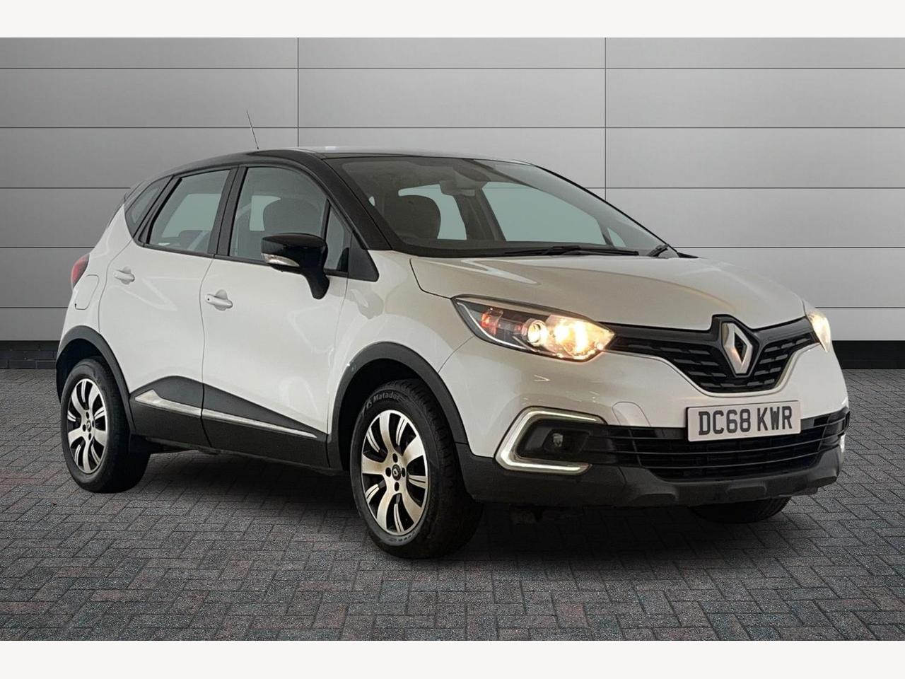 Main listing image - Renault Captur