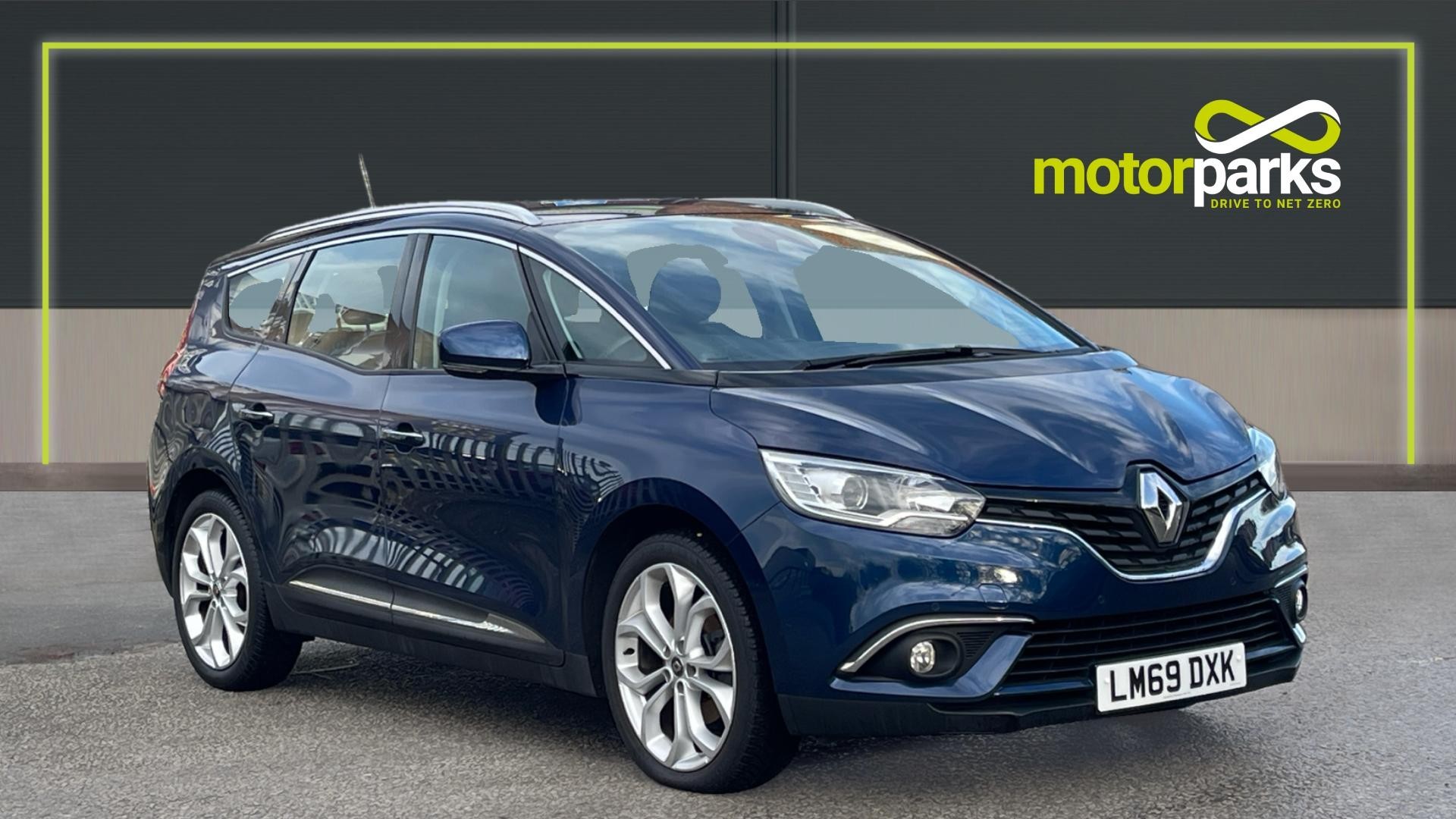 Main listing image - Renault Grand Scenic