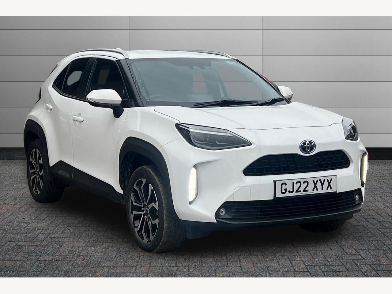 Main listing image - Toyota Yaris Cross