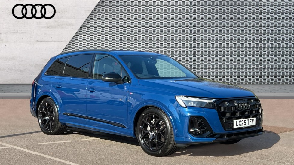 Main listing image - Audi Q7