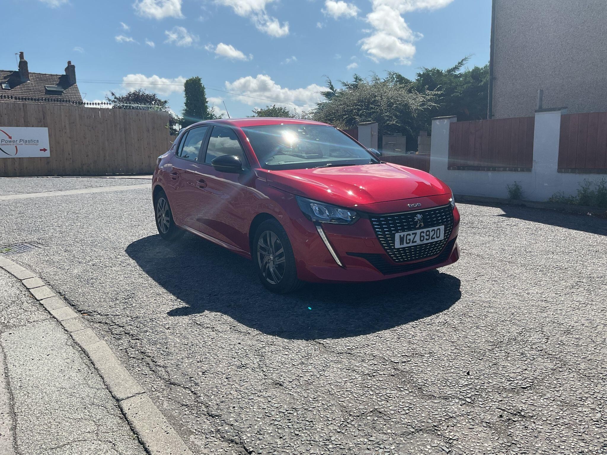 Main listing image - Peugeot 208